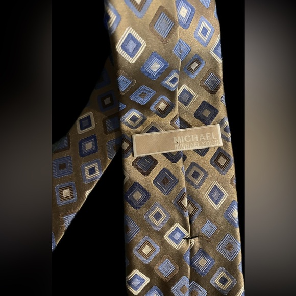 MICHAEL KORS Tie - Picture 1 of 2